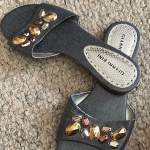 Gianni Bini sandles blue jean blue